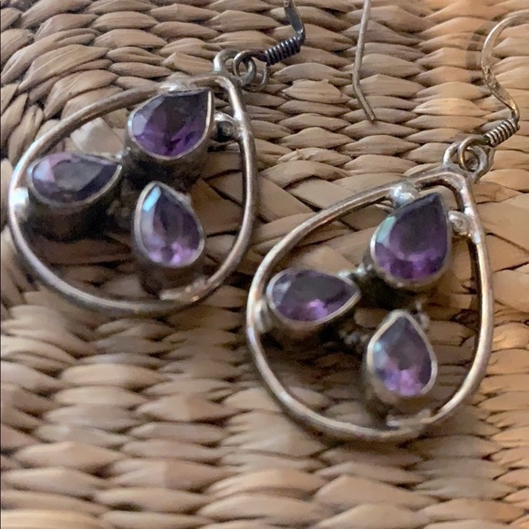 Earrings - Picture 2 of 5